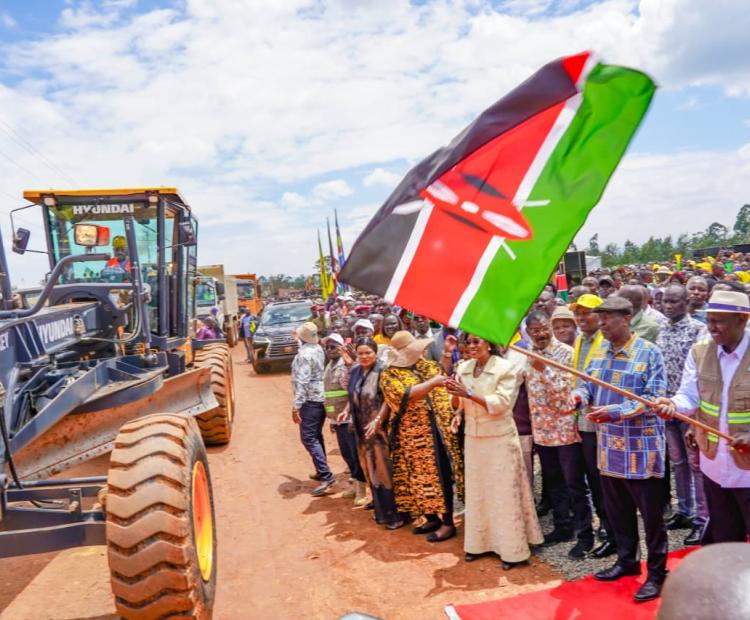 President Ruto Launches Major Road Projects in Western Kenya, Advancing Connectivity and Regional Development